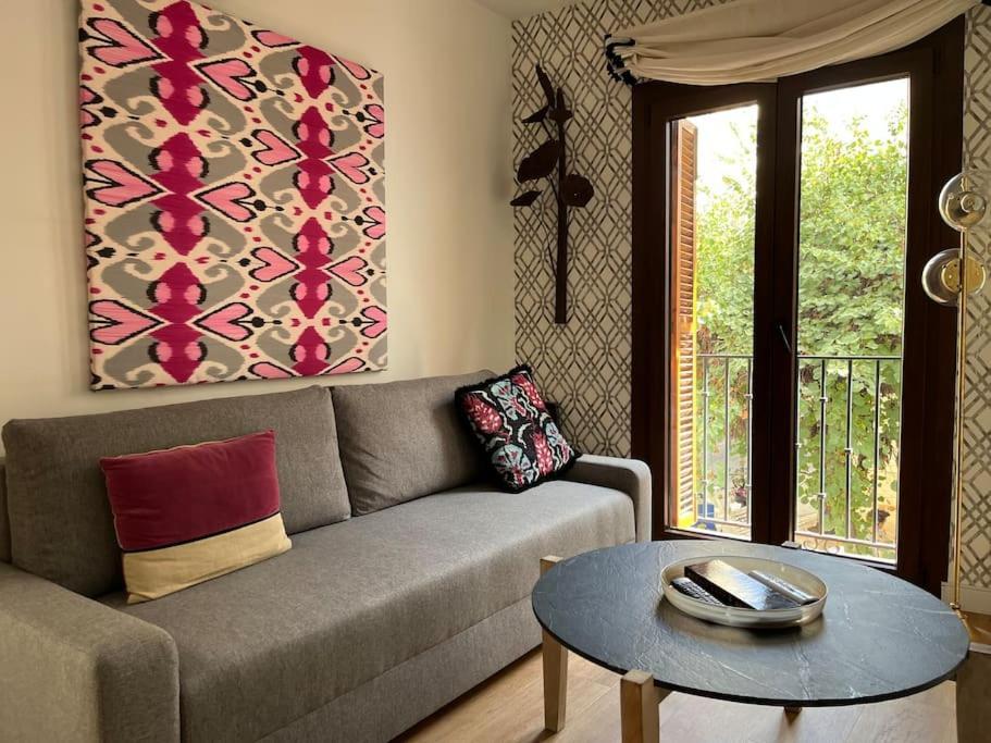 Modern & Nice Apartment. Old Town. Private Parking Севилья Экстерьер фото